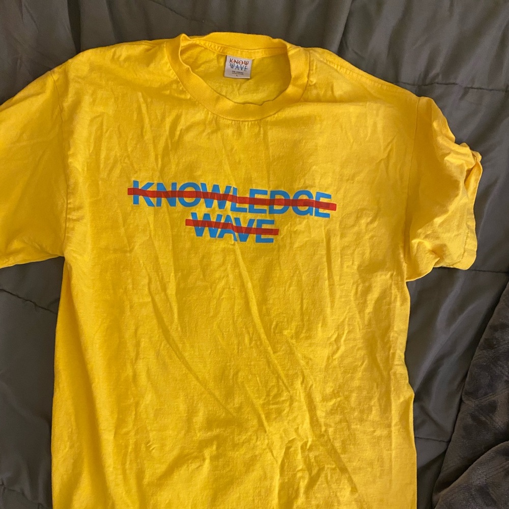 Knowledge Wave classic logo Yellow and Blue mens L